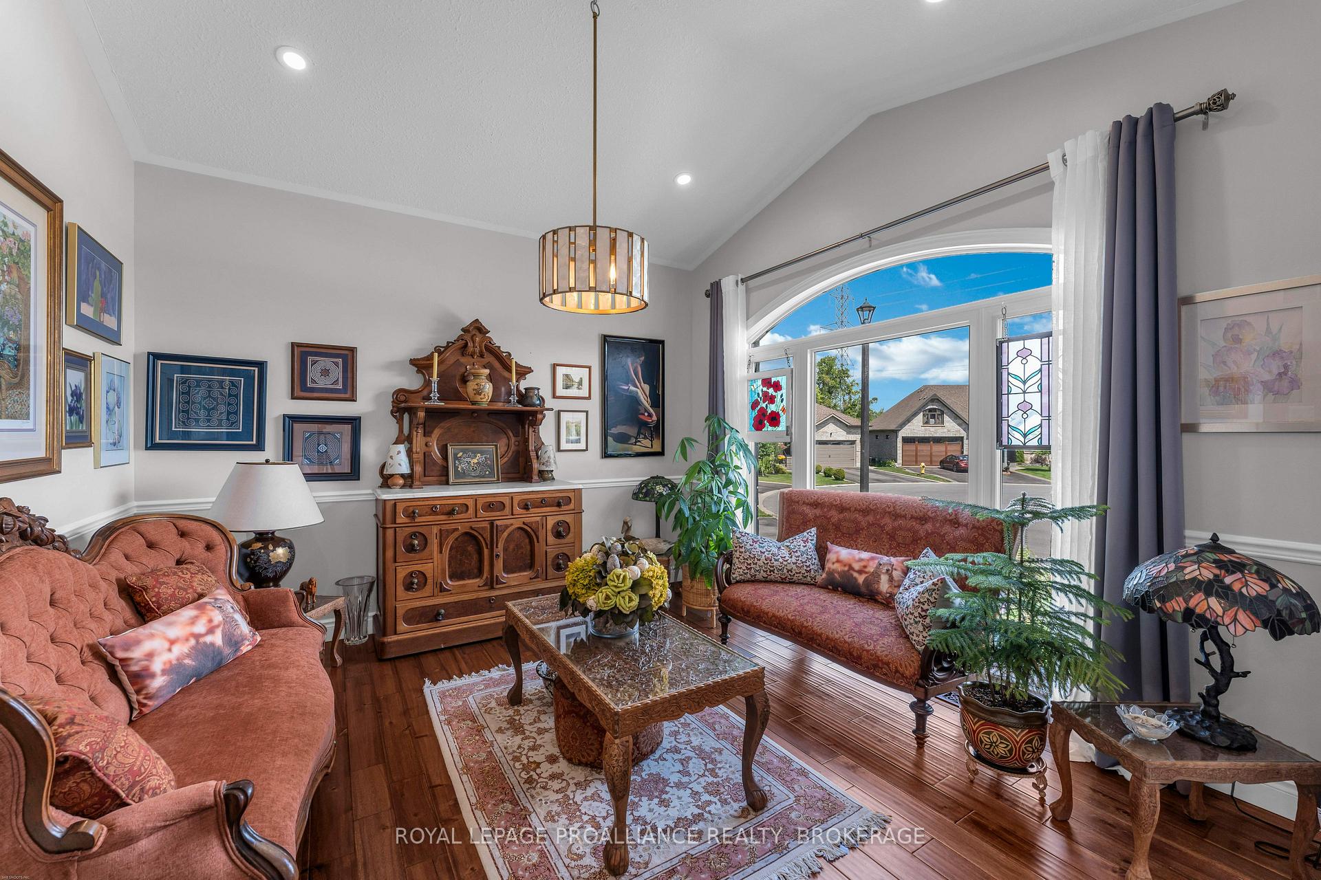 Photo 10 of 861 Windermere Drive, Kingston, City Northwest — HOMEH