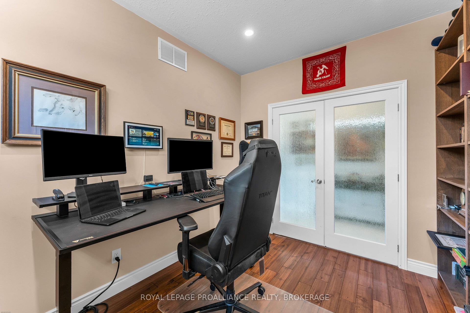 Photo 11 of 861 Windermere Drive, Kingston, City Northwest — HOMEH