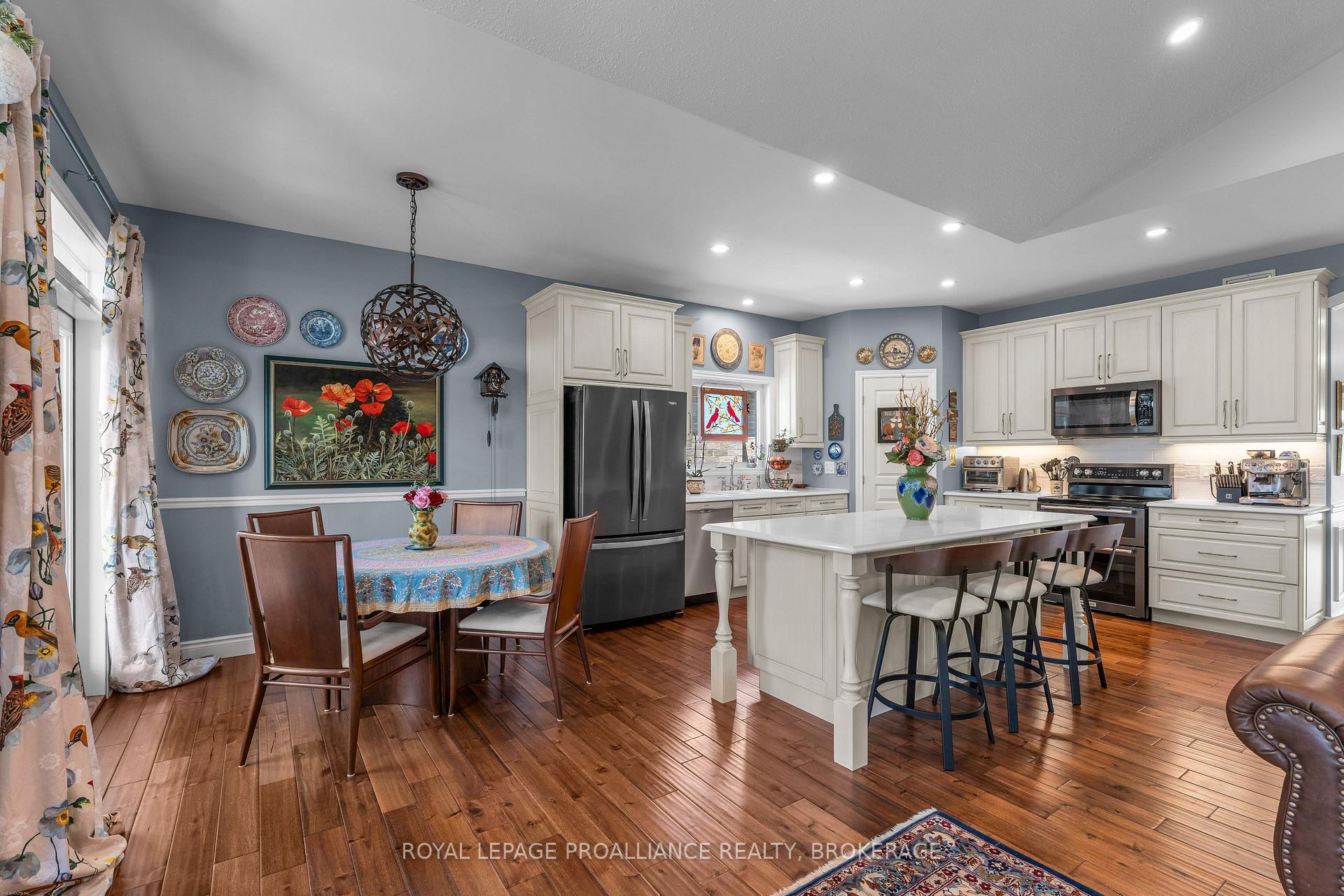 Photo 15 of 861 Windermere Drive, Kingston, City Northwest — HOMEH