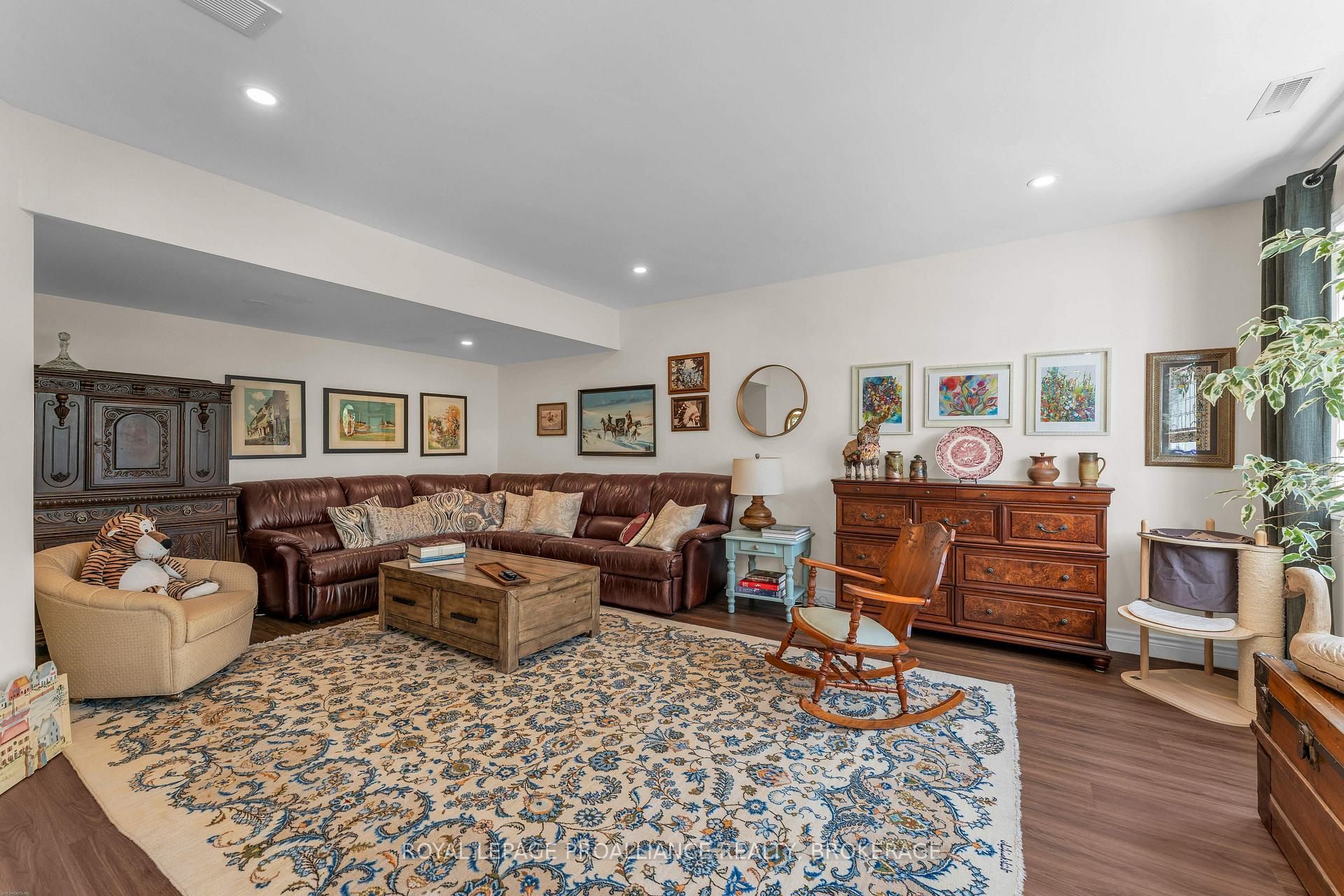 Photo 33 of 861 Windermere Drive, Kingston, City Northwest — HOMEH