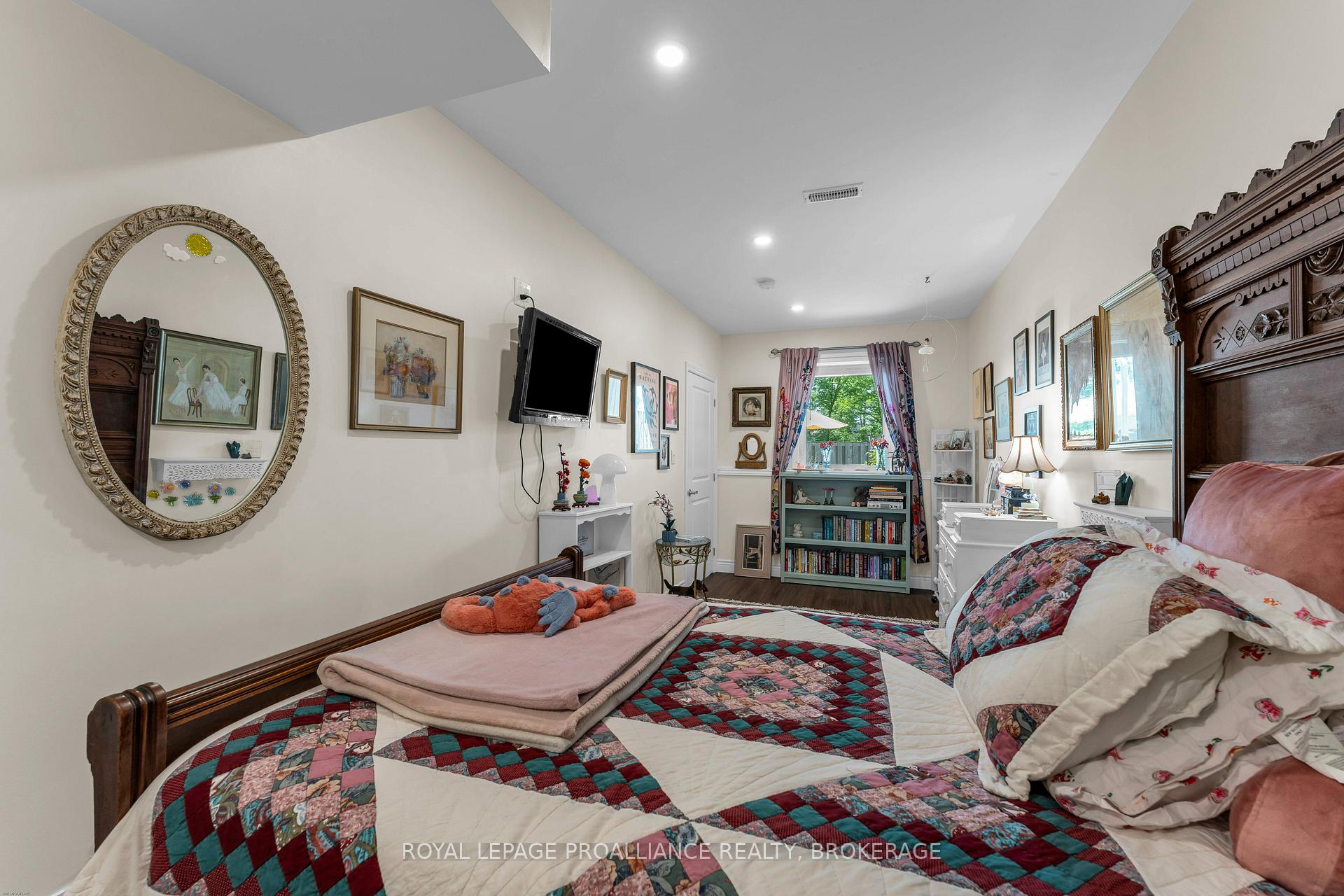 Photo 38 of 861 Windermere Drive, Kingston, City Northwest — HOMEH