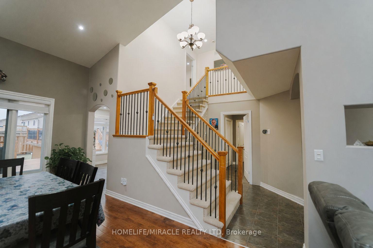 Photo 10 of 6978 Shannon Drive, Niagara Falls, Forestview — HOMEH