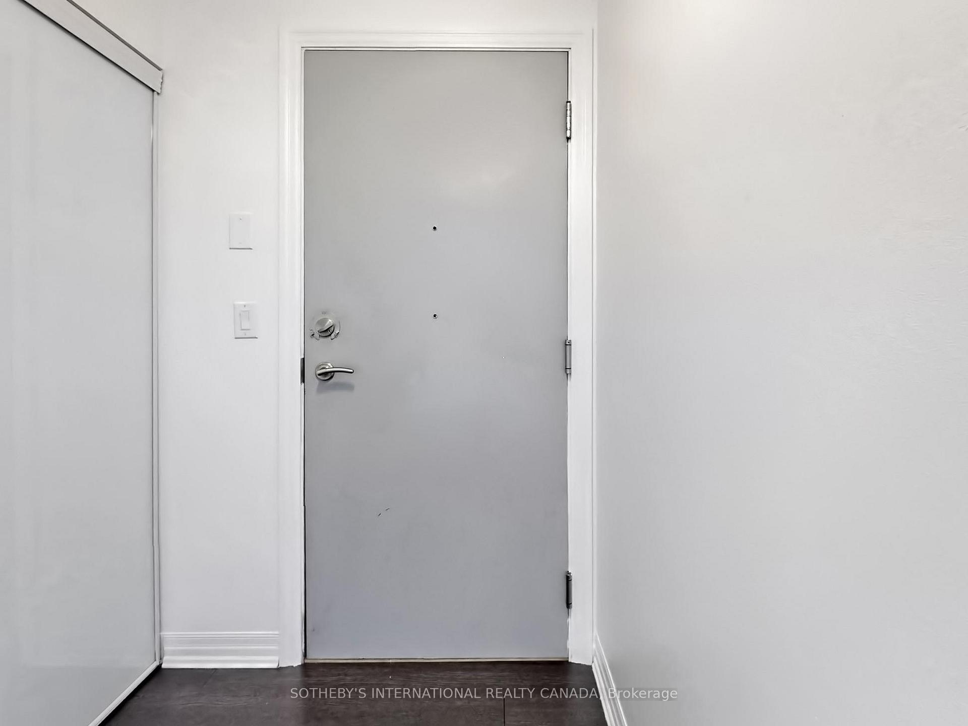 Photo 3 of Unit 1018, 80 Esther Lorrie Drive, Etobicoke, West Humber-Clairville — HOMEH