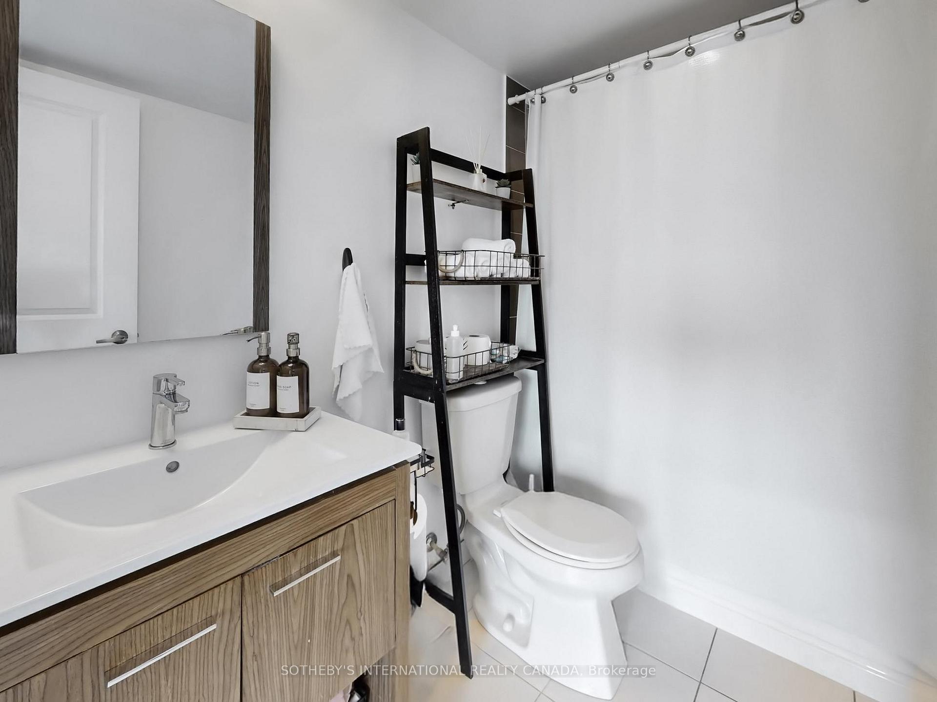 Photo 9 of Unit 1018, 80 Esther Lorrie Drive, Etobicoke, West Humber-Clairville — HOMEH
