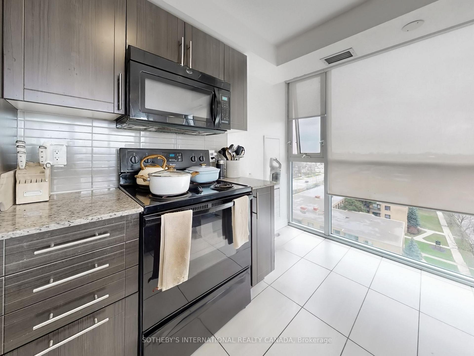 Photo 11 of Unit 1018, 80 Esther Lorrie Drive, Etobicoke, West Humber-Clairville — HOMEH
