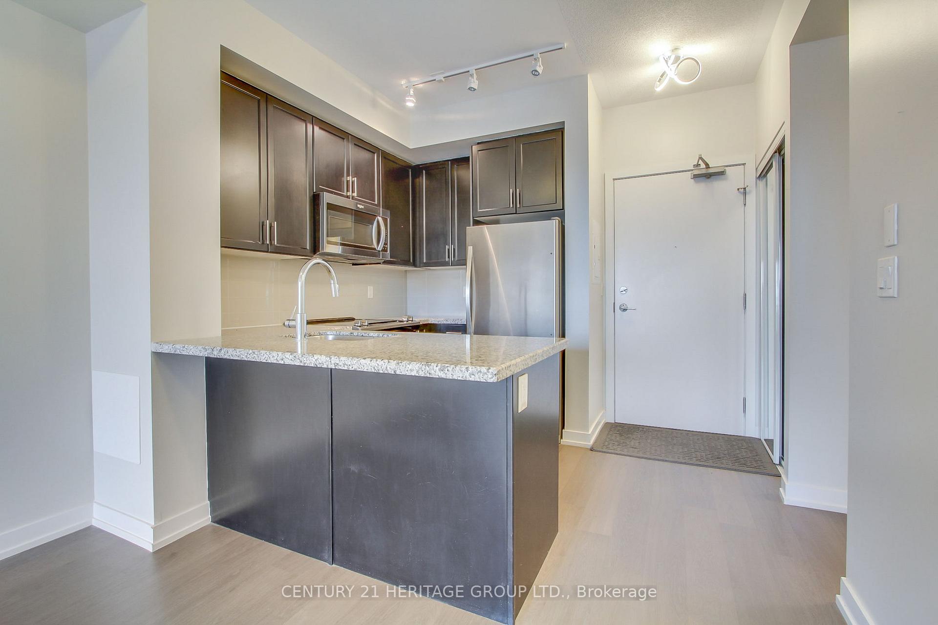 Photo 5 of Unit 250, 555 William Graham Drive, Aurora, Rural Aurora — HOMEH