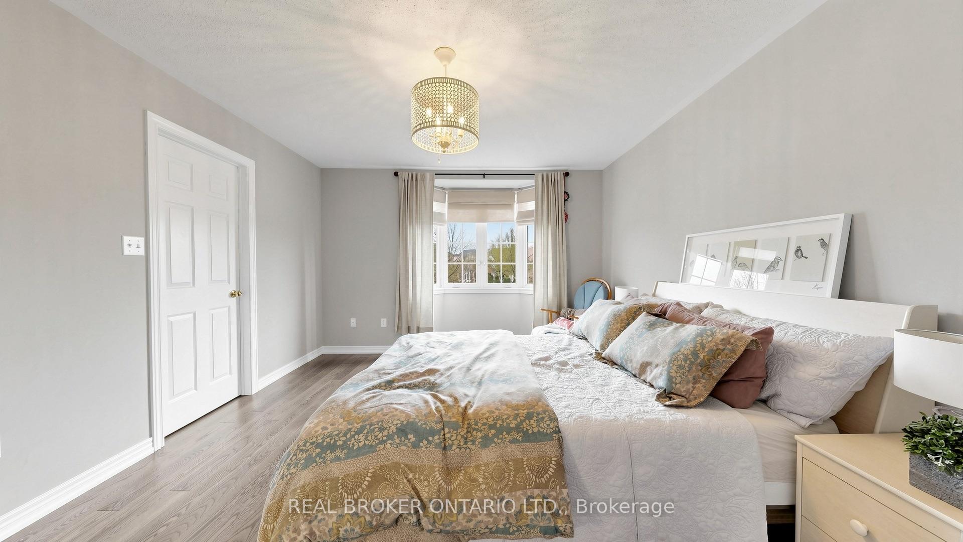 Photo 14 of 23 Piera Gardens, Markham, Village Green-South Unionville — HOMEH