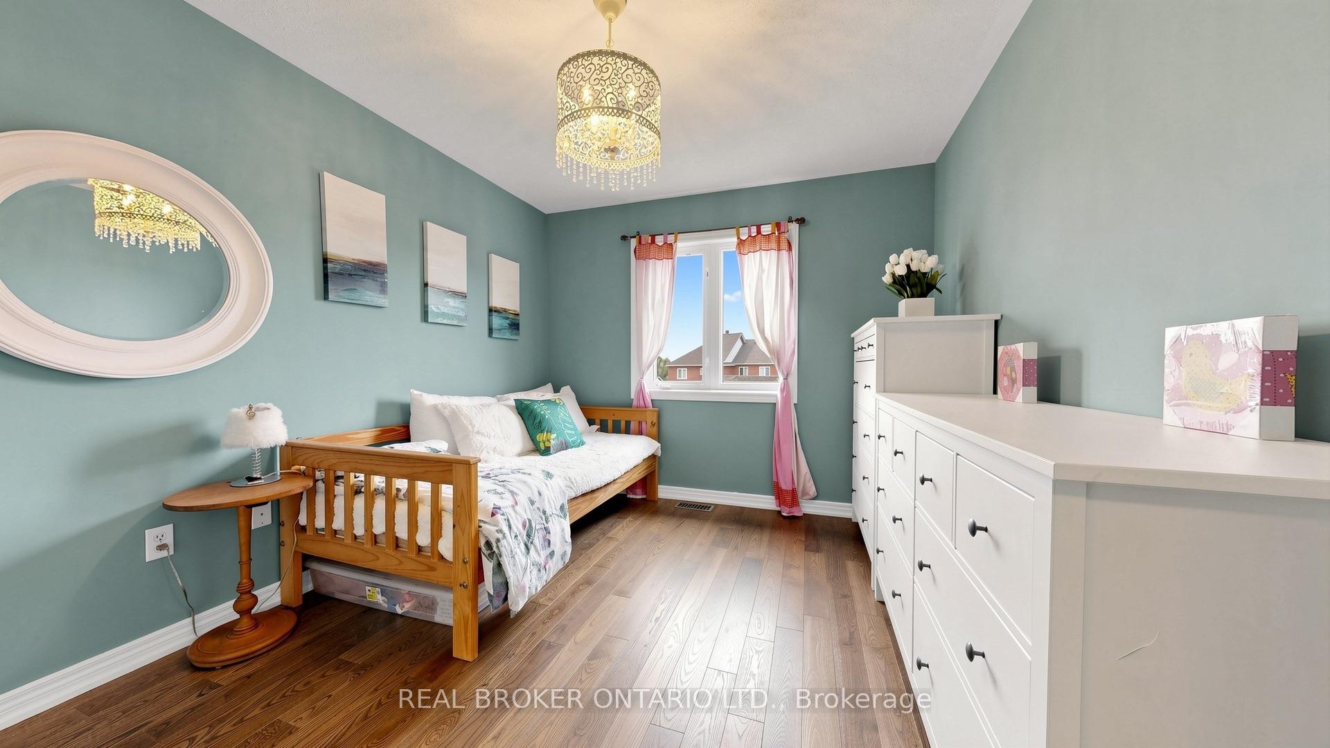 Photo 17 of 23 Piera Gardens, Markham, Village Green-South Unionville — HOMEH