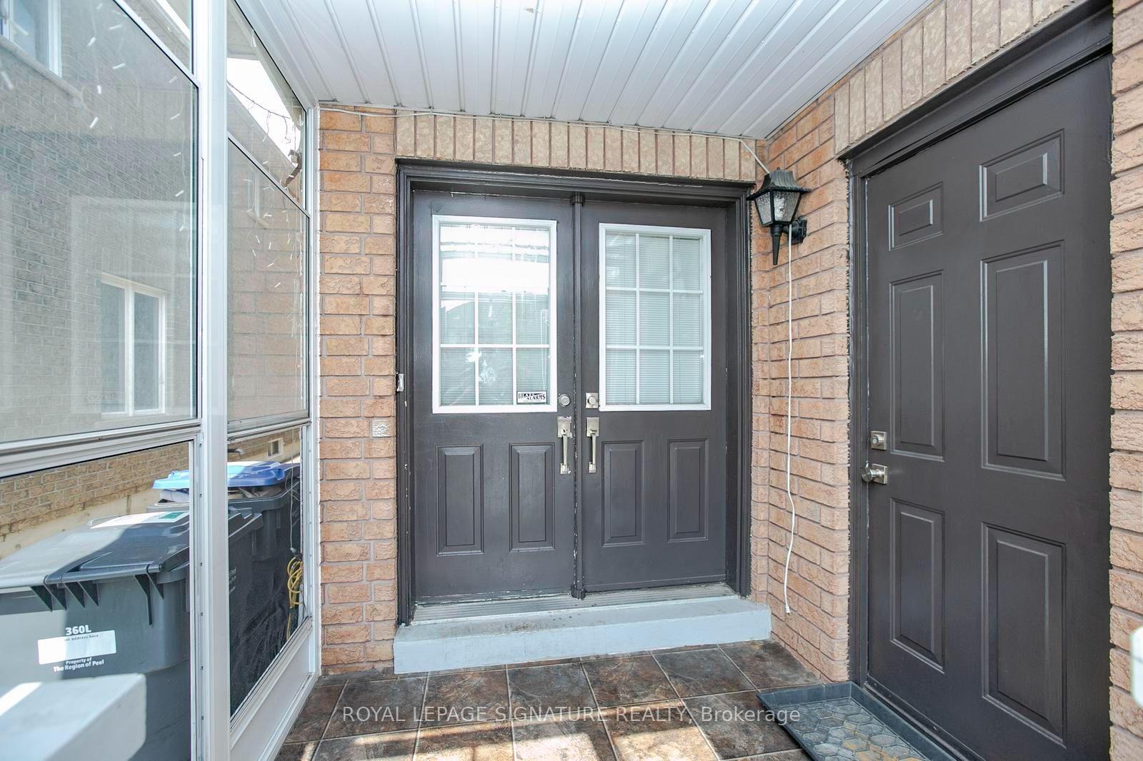 Photo 5 of 941 Mandolin Place, Mississauga, Meadowvale Village — HOMEH