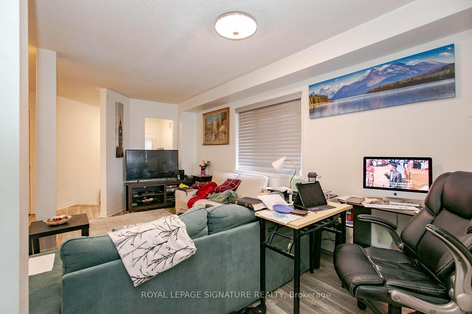 Photo 11 of 941 Mandolin Place, Mississauga, Meadowvale Village — HOMEH