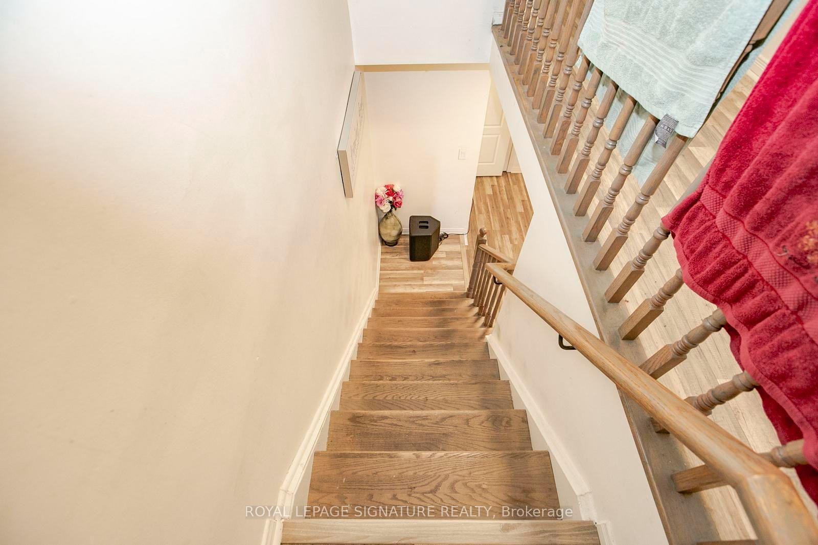 Photo 19 of 941 Mandolin Place, Mississauga, Meadowvale Village — HOMEH