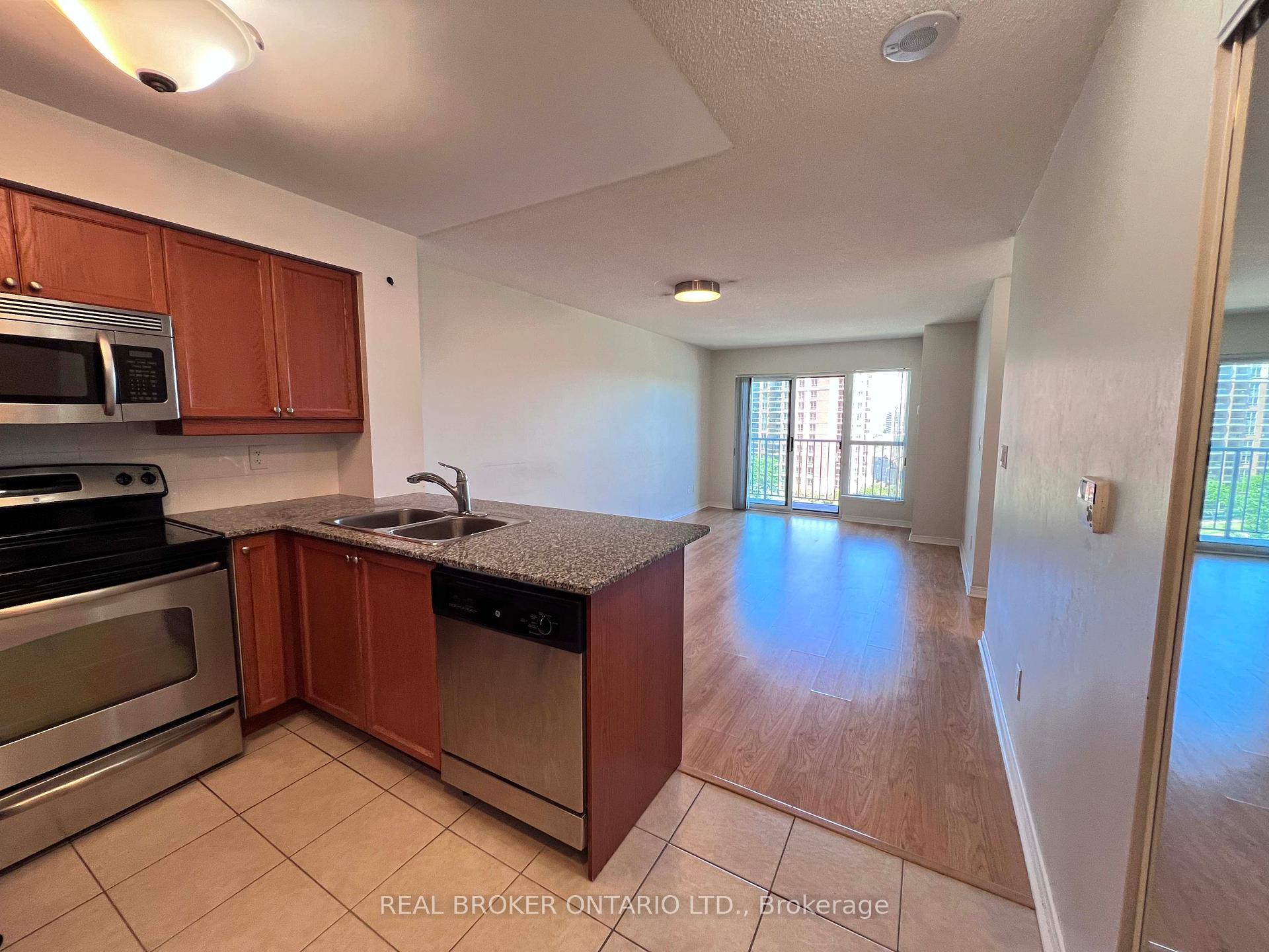 Photo 2 of Unit 1016, 185 Oneida Crescent, Richmond Hill, Langstaff — HOMEH