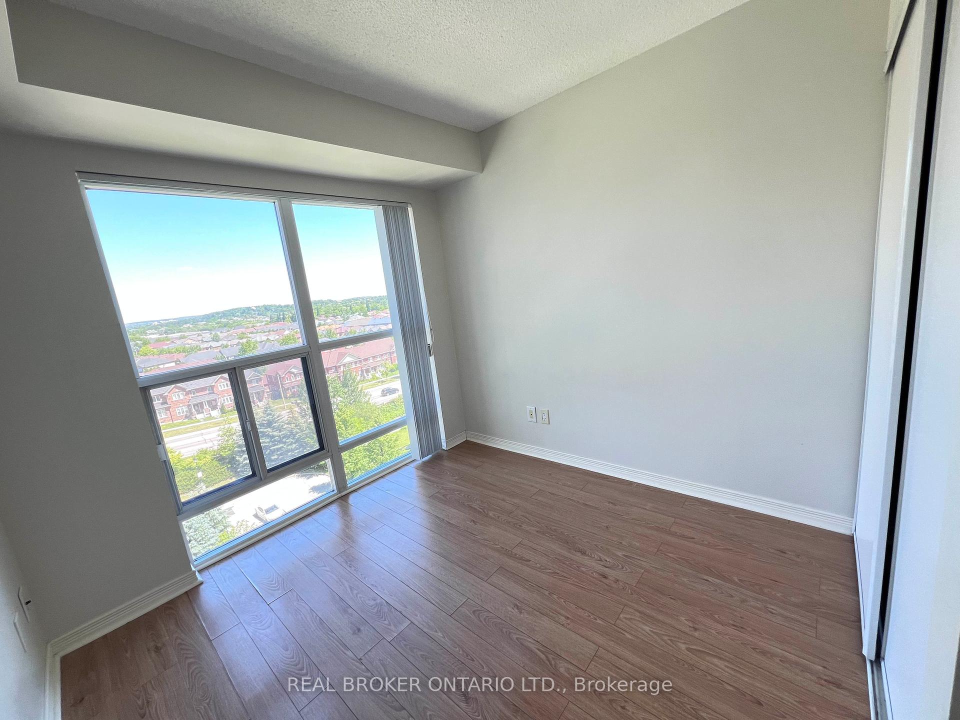 Photo 8 of Unit 1016, 185 Oneida Crescent, Richmond Hill, Langstaff — HOMEH