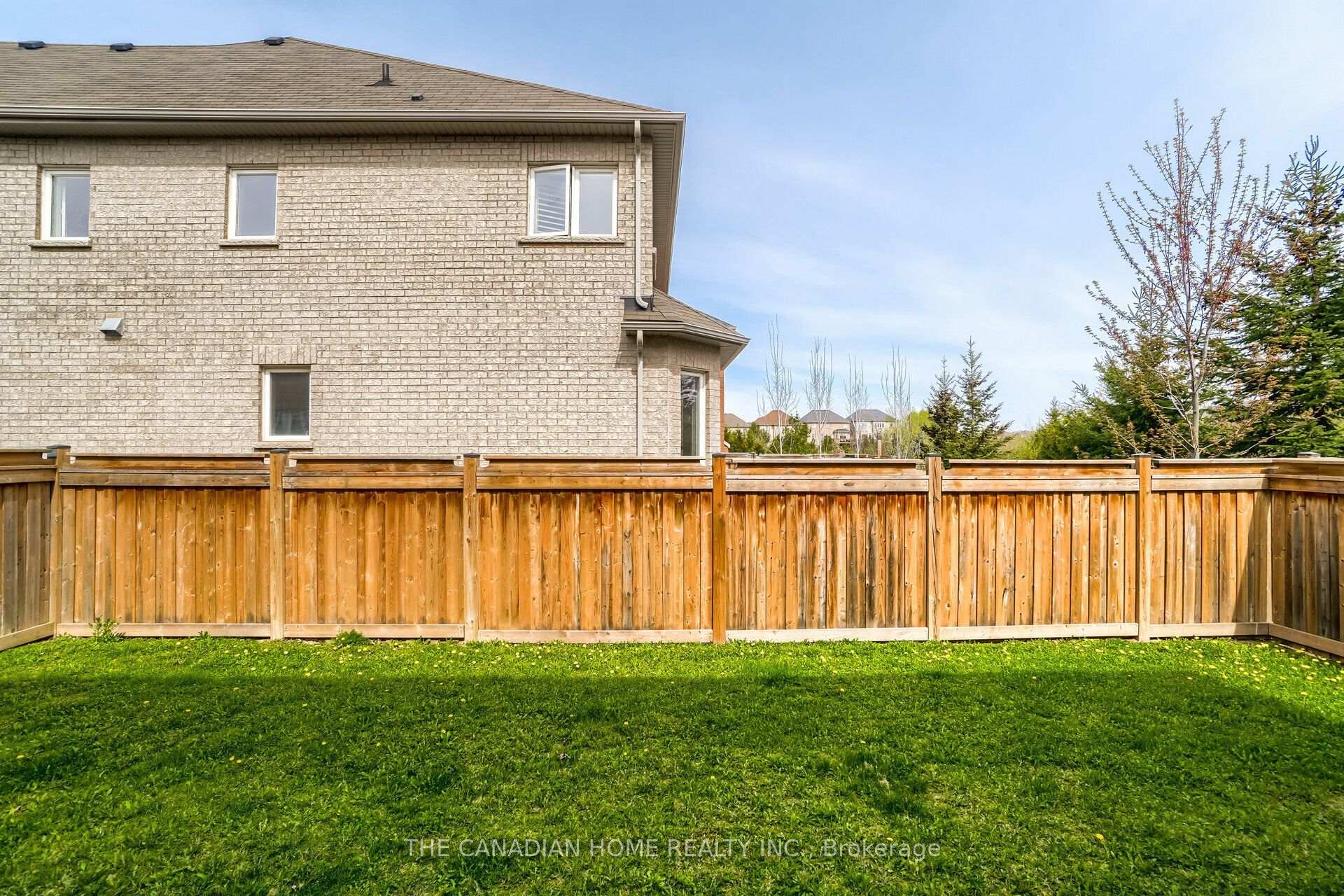 Photo 4 of 2387 Calloway Drive, Oakville, Westmount — HOMEH