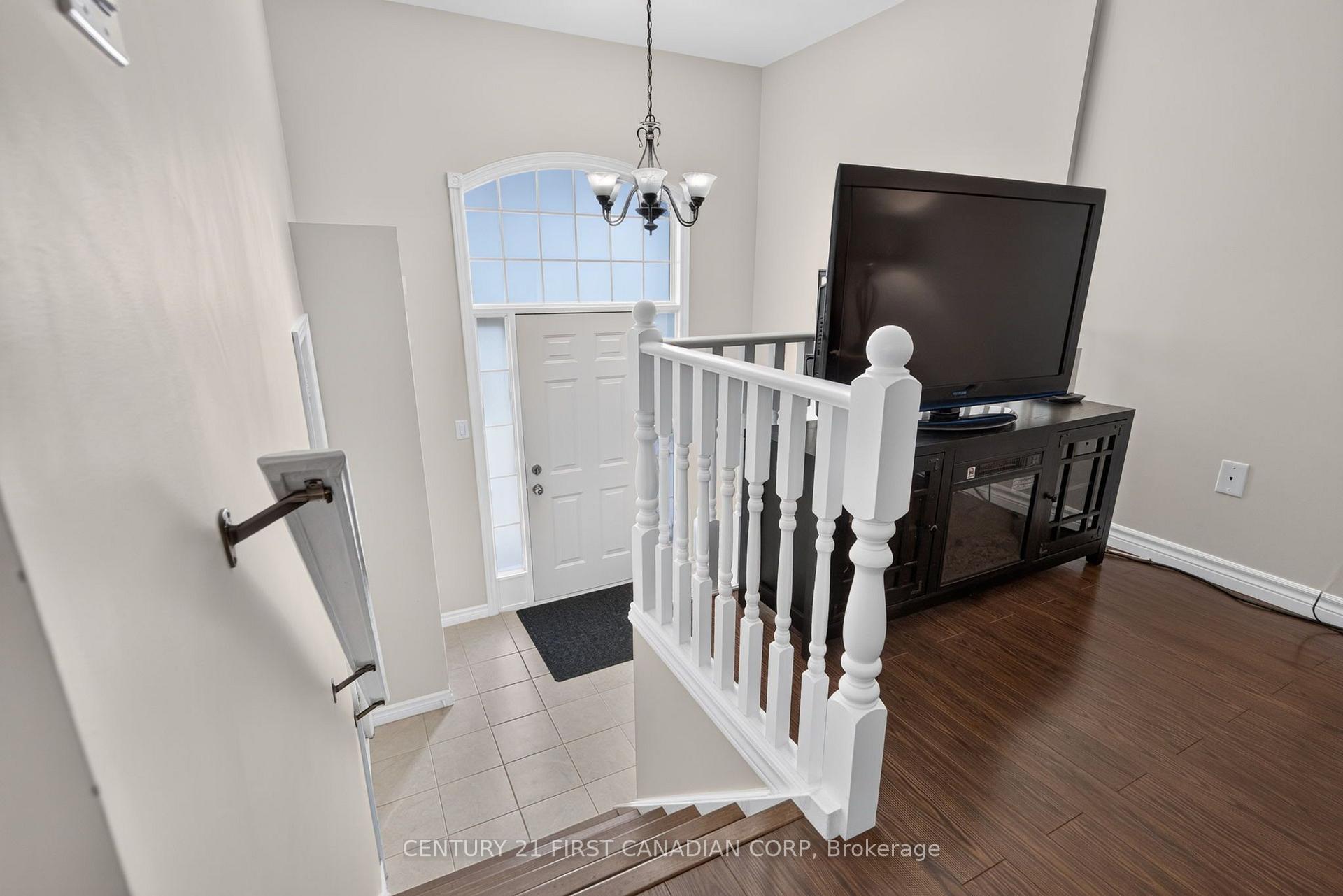 Photo 6 of 1354 Aspenridge Crescent, London, East A — HOMEH