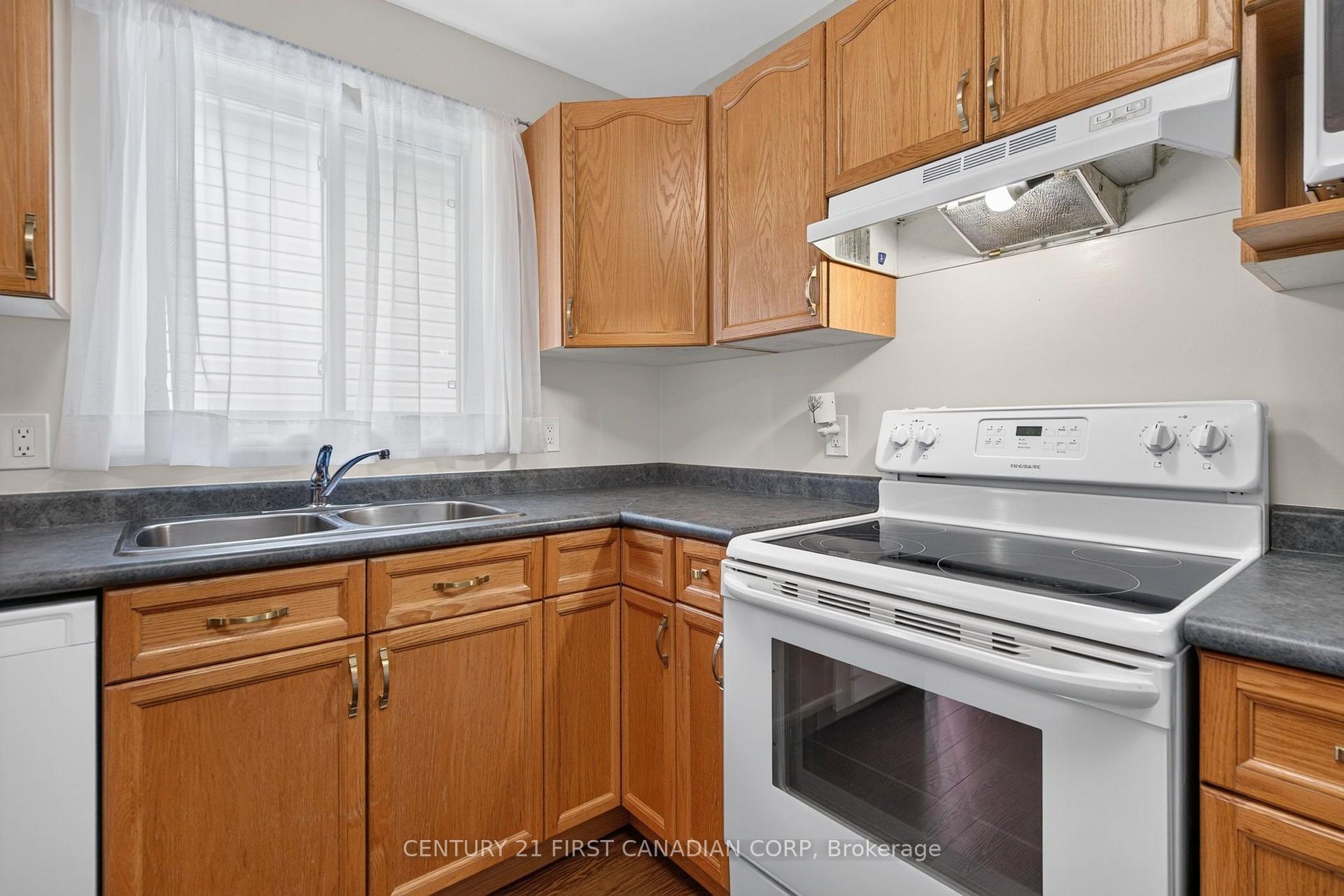 Photo 10 of 1354 Aspenridge Crescent, London, East A — HOMEH