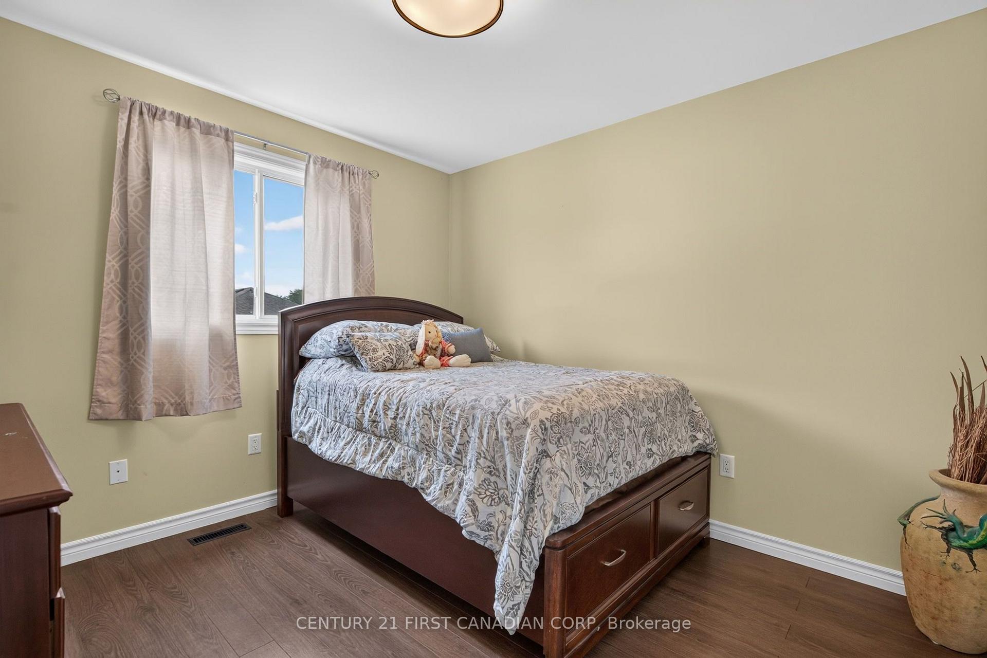 Photo 20 of 1354 Aspenridge Crescent, London, East A — HOMEH