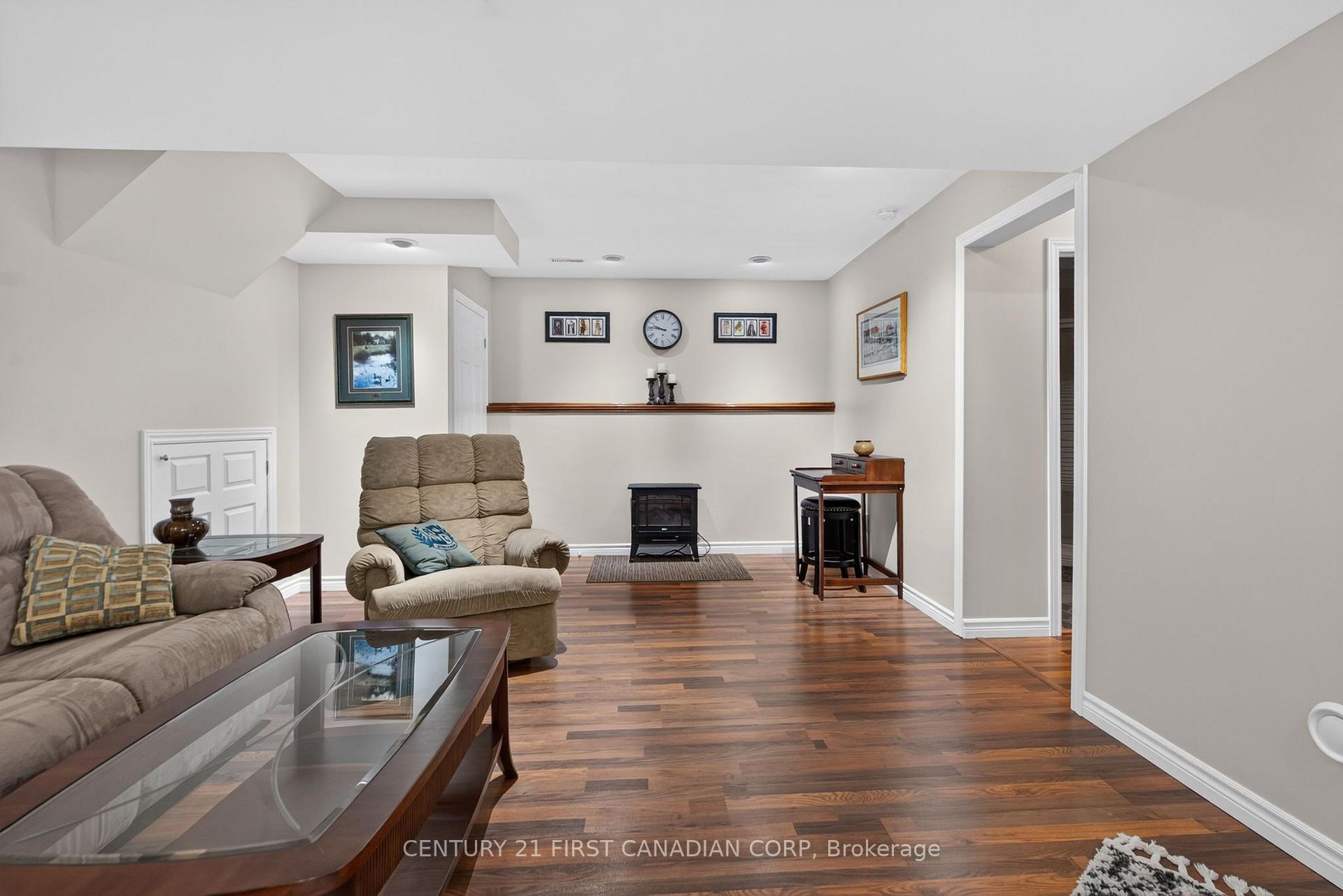 Photo 26 of 1354 Aspenridge Crescent, London, East A — HOMEH