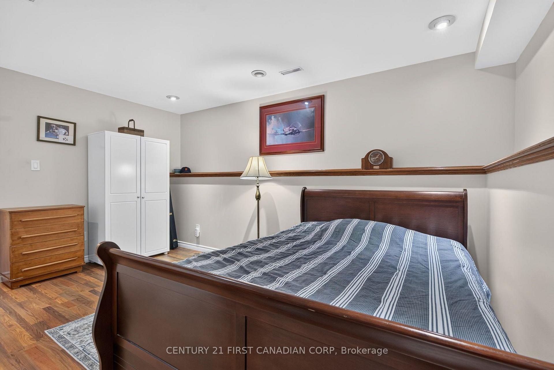 Photo 31 of 1354 Aspenridge Crescent, London, East A — HOMEH