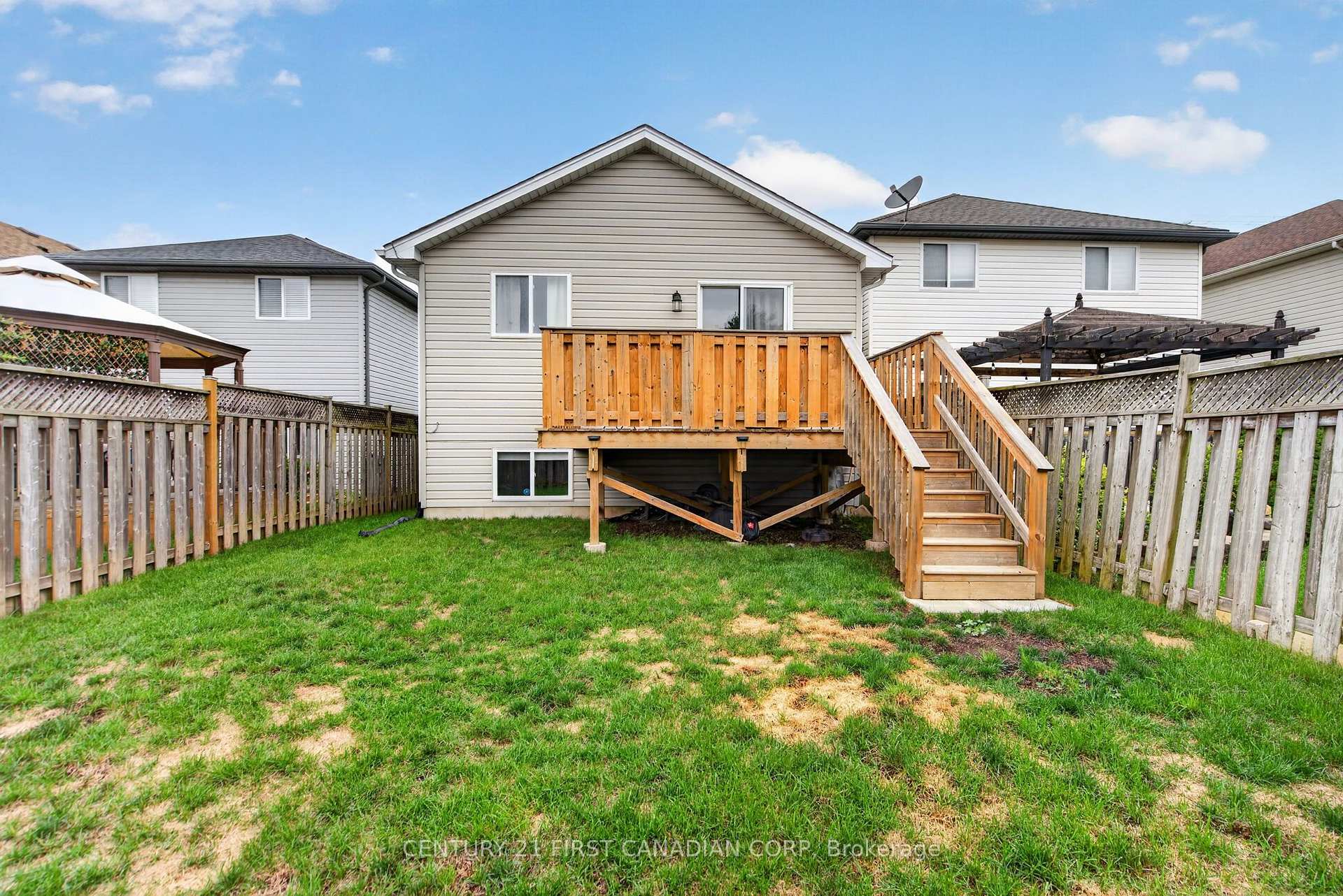 Photo 40 of 1354 Aspenridge Crescent, London, East A — HOMEH