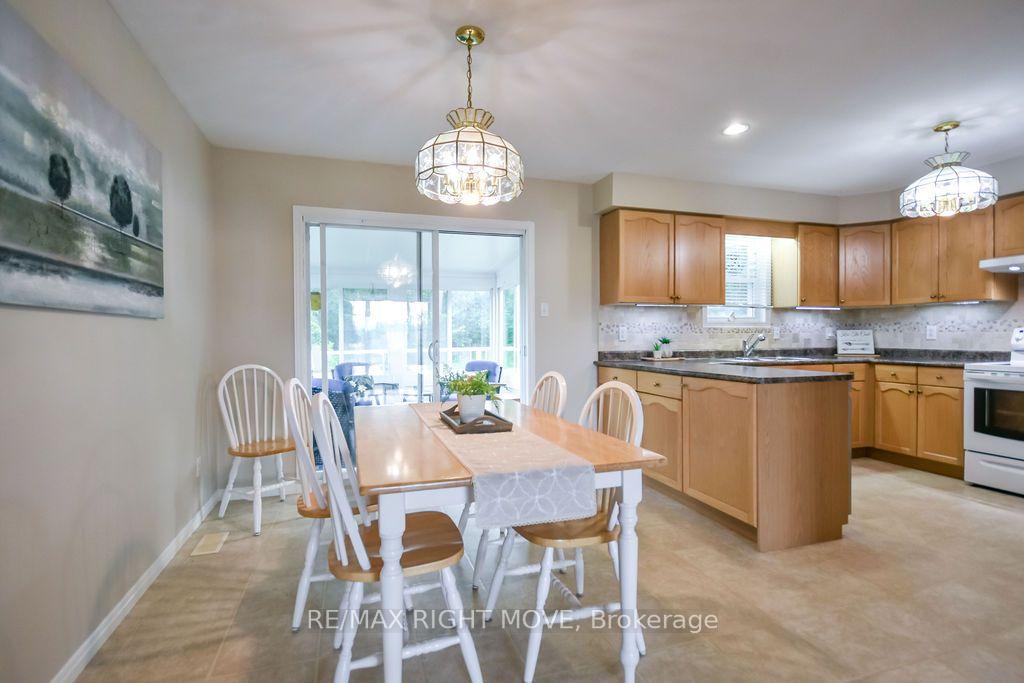 Photo 8 of 28 Jordon Crescent, Orillia — HOMEH