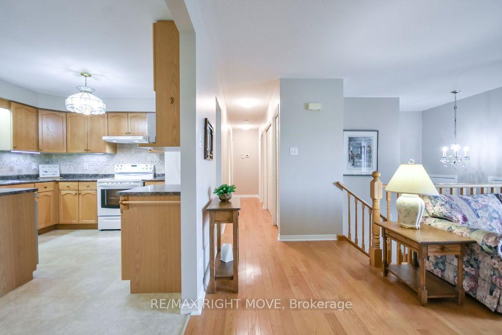 Photo 13 of 28 Jordon Crescent, Orillia — HOMEH