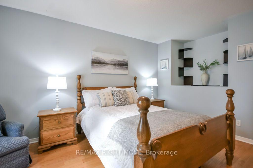 Photo 15 of 28 Jordon Crescent, Orillia — HOMEH