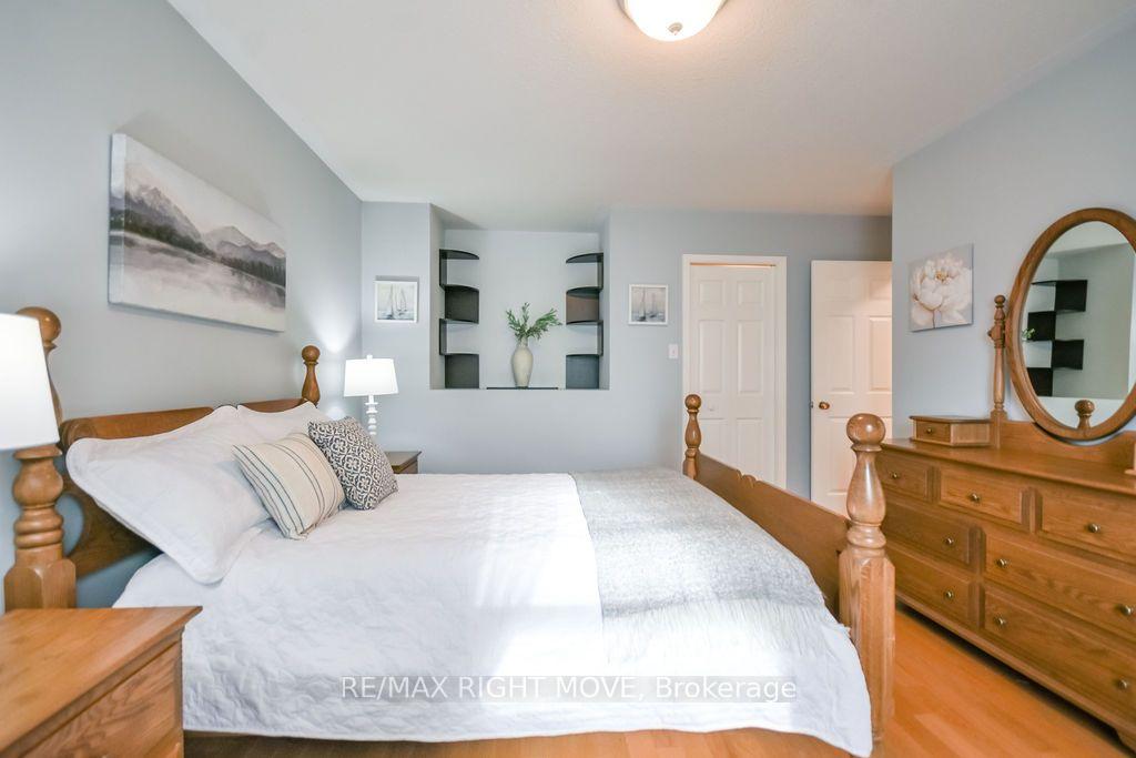 Photo 16 of 28 Jordon Crescent, Orillia — HOMEH