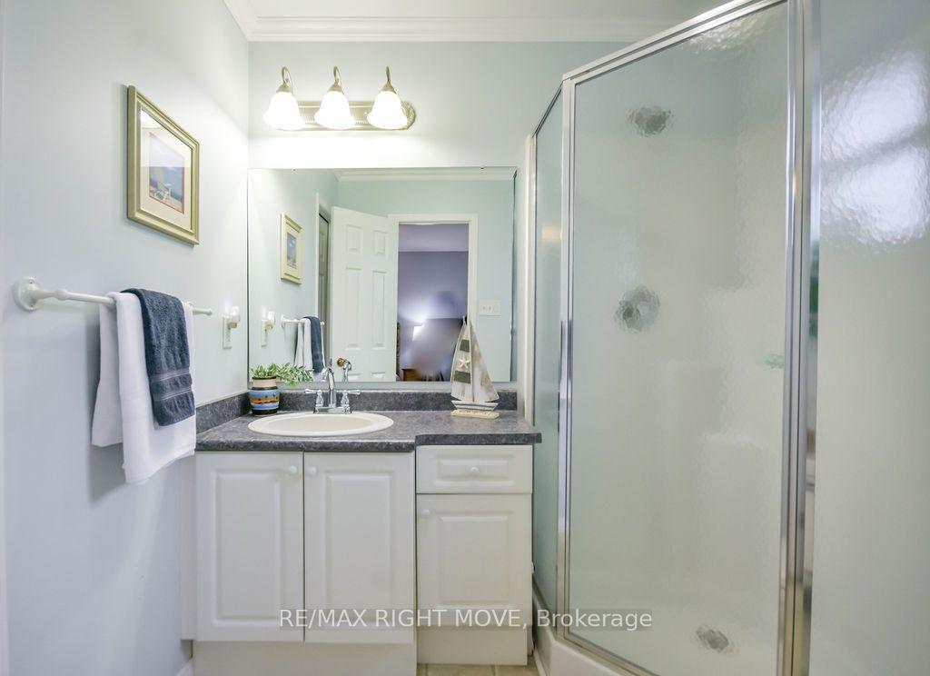 Photo 17 of 28 Jordon Crescent, Orillia — HOMEH