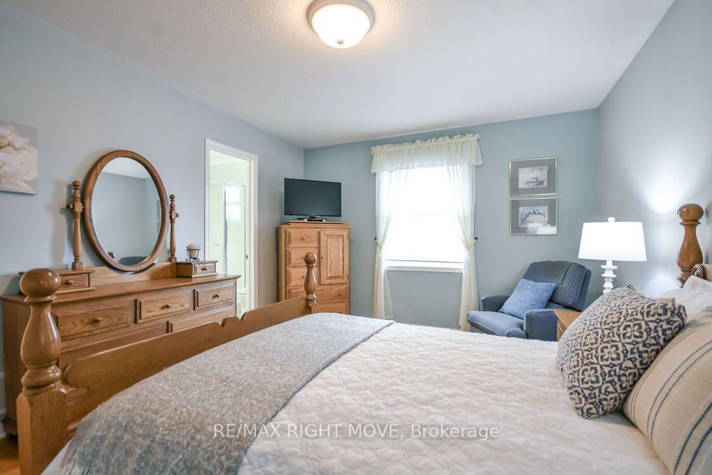Photo 18 of 28 Jordon Crescent, Orillia — HOMEH