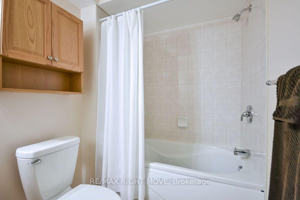 Photo 23 of 28 Jordon Crescent, Orillia — HOMEH