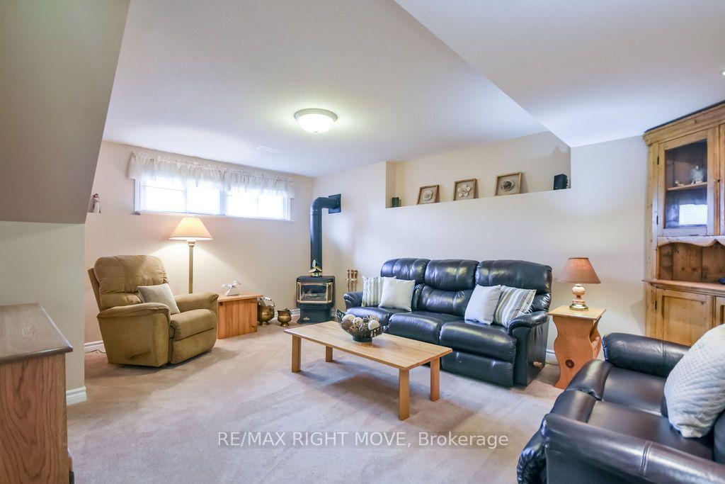 Photo 26 of 28 Jordon Crescent, Orillia — HOMEH