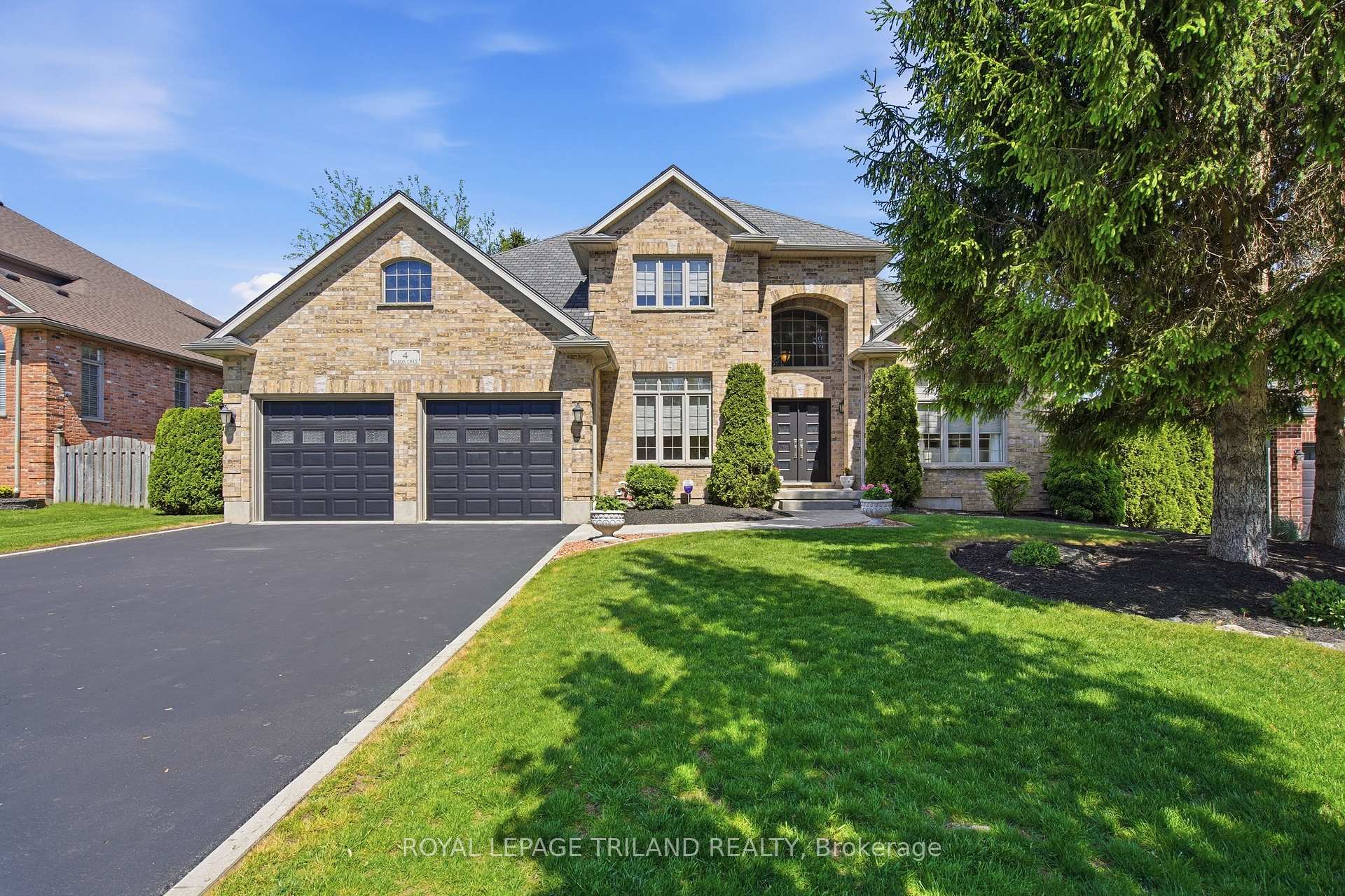 Photo 2 of 4 Baron Crescent, Middlesex Centre, Kilworth — HOMEH