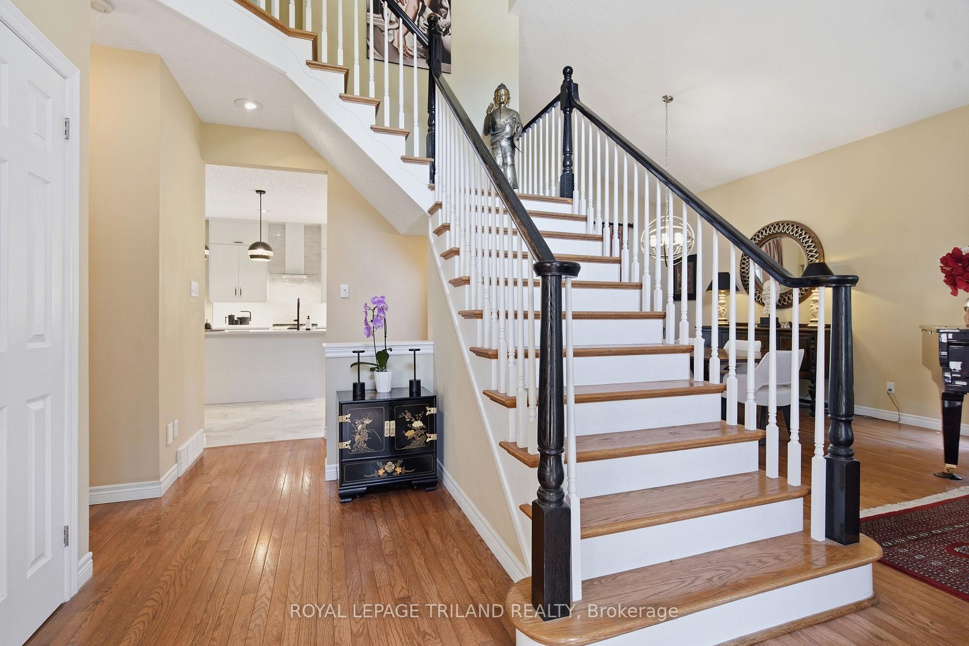 Photo 6 of 4 Baron Crescent, Middlesex Centre, Kilworth — HOMEH