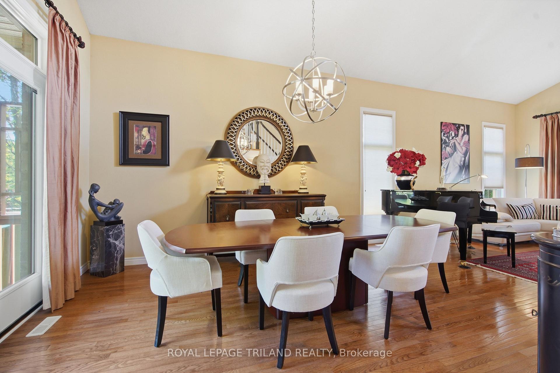 Photo 11 of 4 Baron Crescent, Middlesex Centre, Kilworth — HOMEH