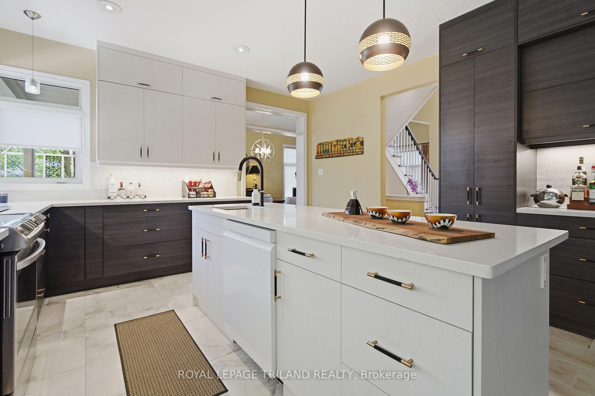 Photo 15 of 4 Baron Crescent, Middlesex Centre, Kilworth — HOMEH