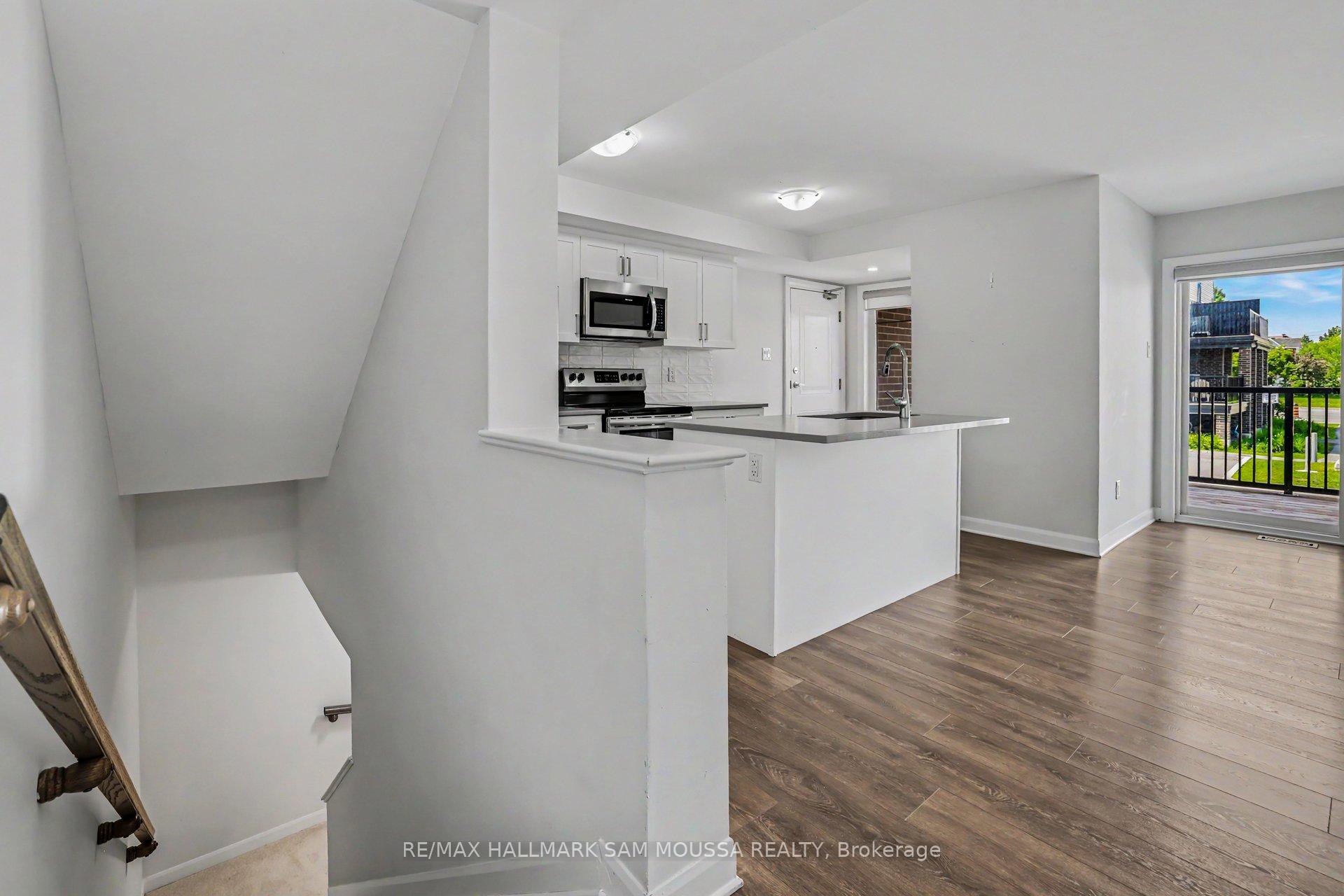 Photo 5 of Unit A, 215 Eldorado Private, Ottawa, Kanata - Morgan's Grant/South March — HOMEH