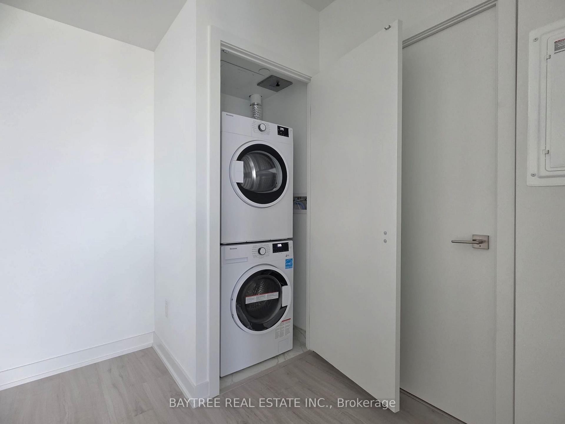 Photo 8 of Unit 5701, 252 Church Street, Toronto, Church-Yonge Corridor — HOMEH