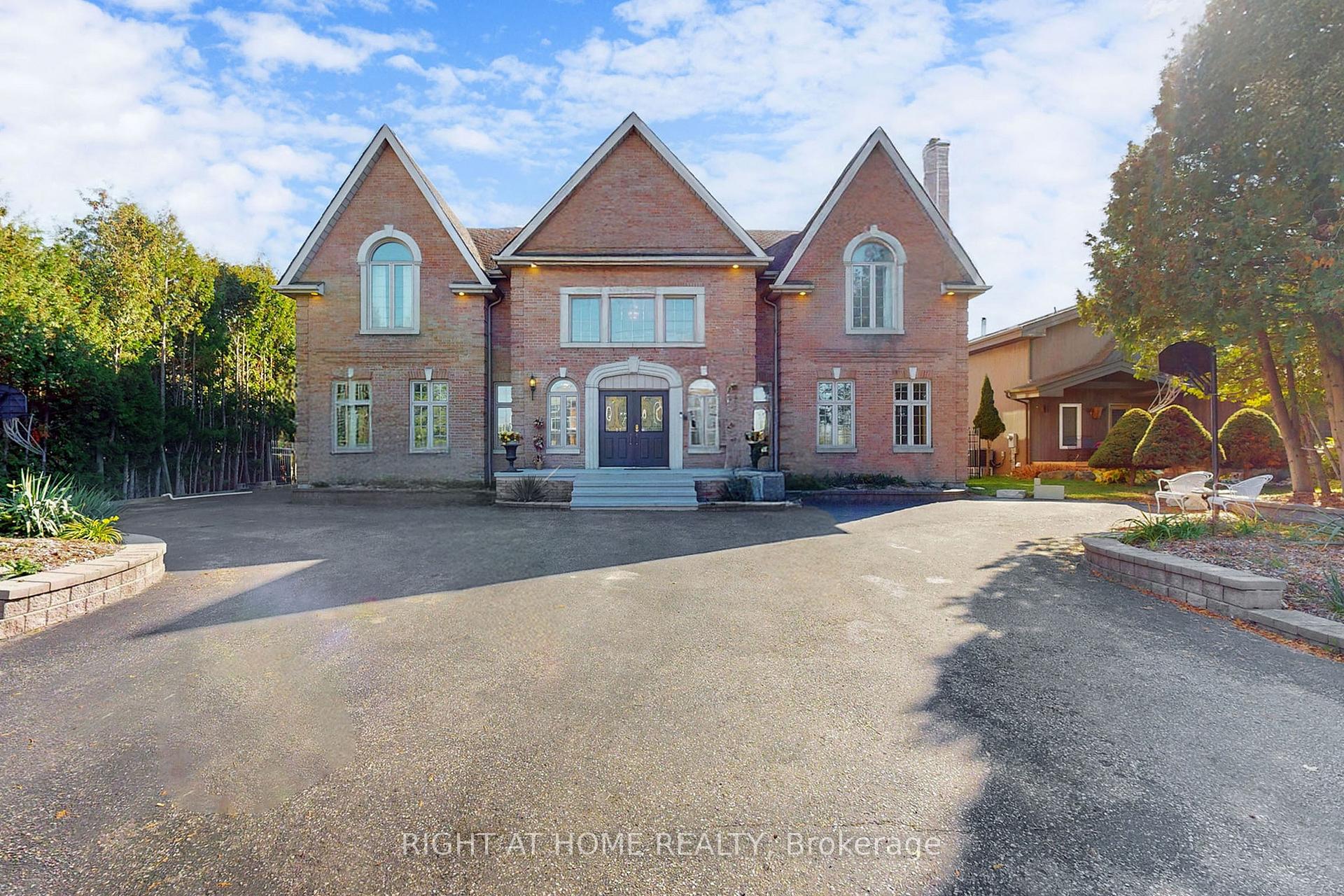 Photo 5 of 26 Ontoro Boulevard, Ajax, South East — HOMEH