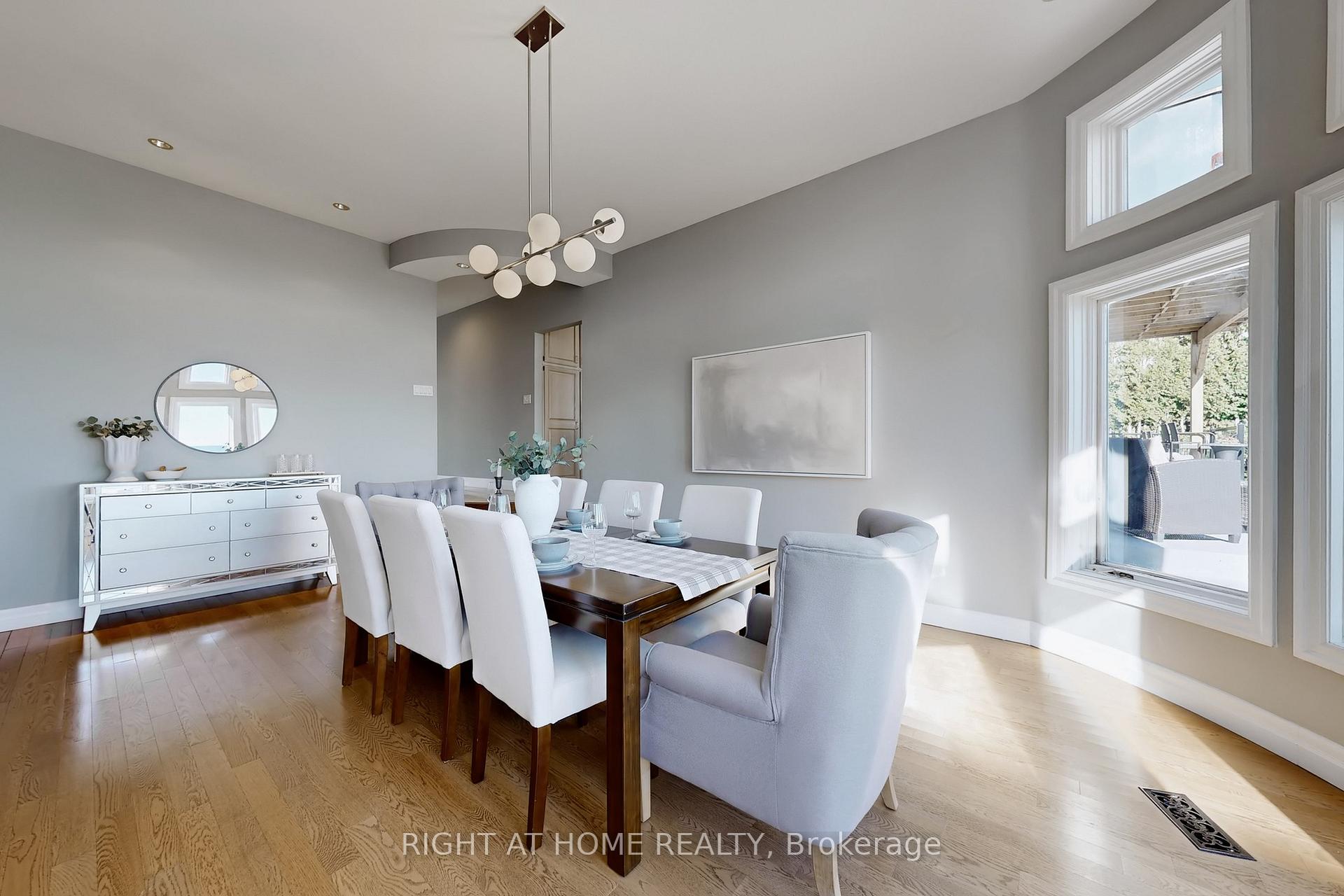 Photo 19 of 26 Ontoro Boulevard, Ajax, South East — HOMEH