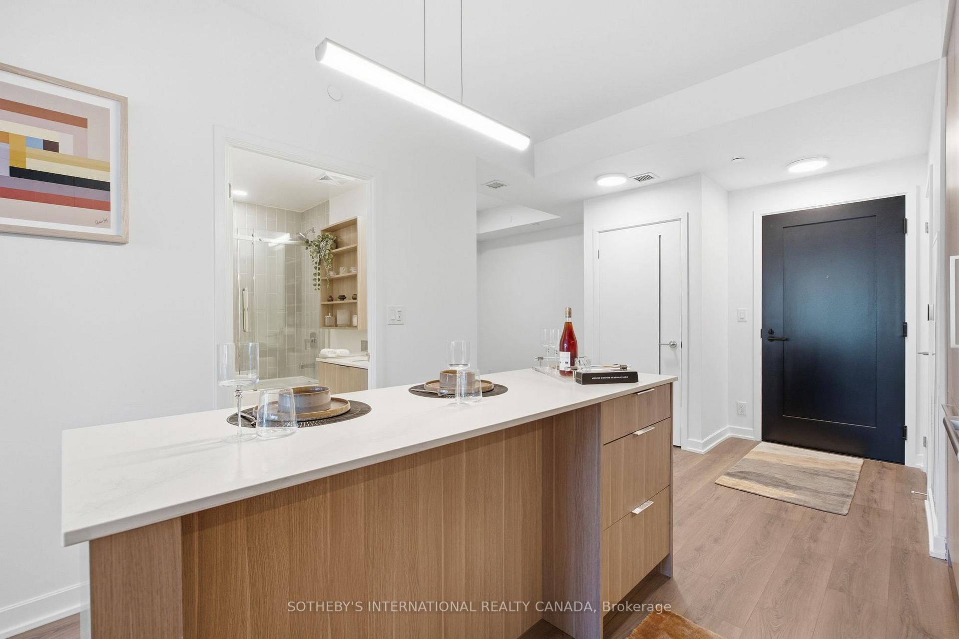 Photo 8 of Unit 1707, 88 Bathurst Street, Toronto, Niagara — HOMEH
