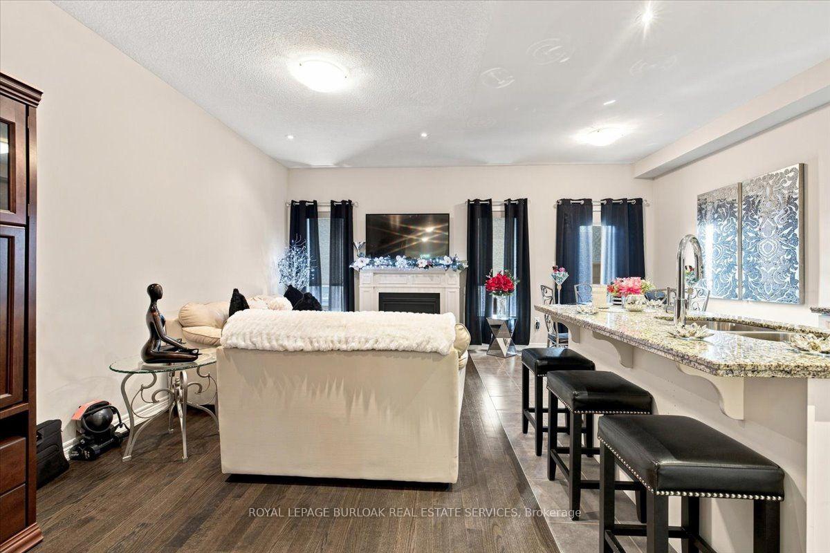 Photo 11 of 53 Sonoma Valley Crescent, Hamilton, Mewburn — HOMEH