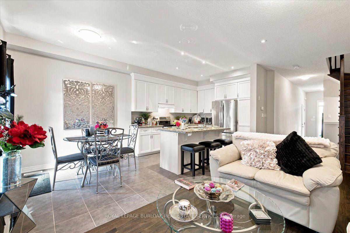 Photo 15 of 53 Sonoma Valley Crescent, Hamilton, Mewburn — HOMEH
