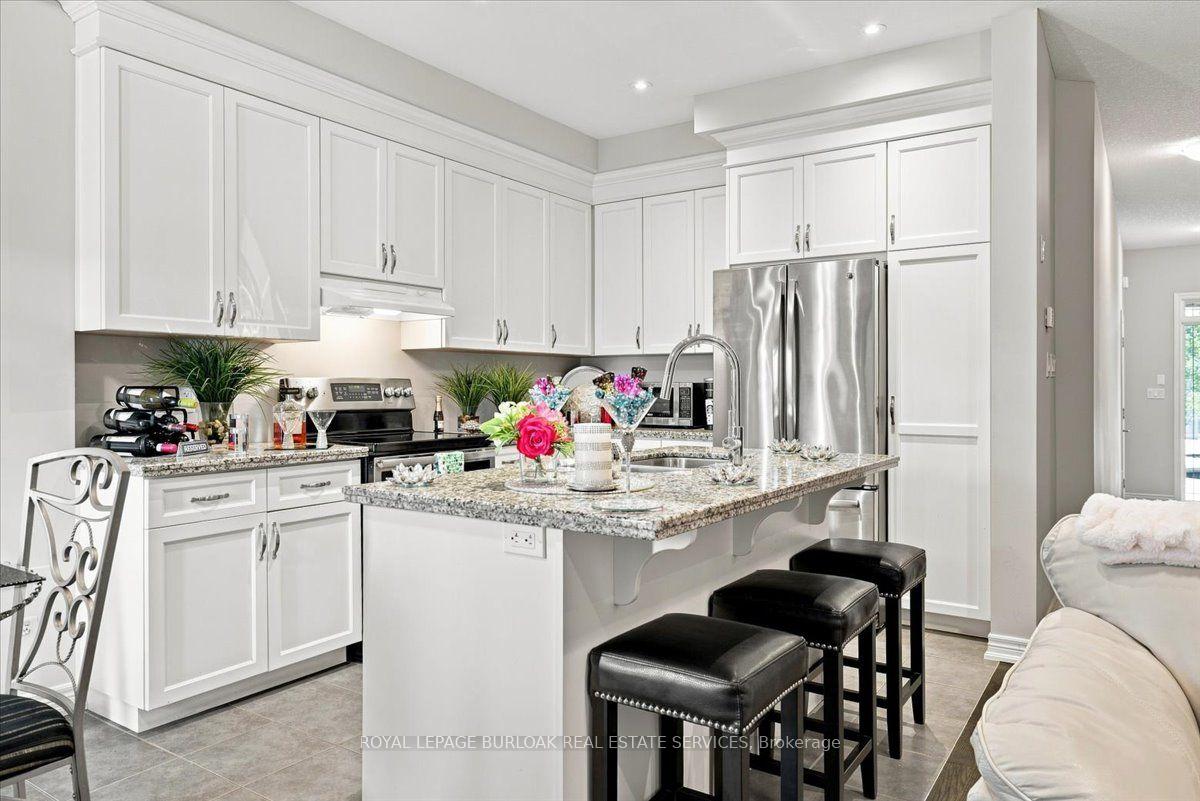 Photo 17 of 53 Sonoma Valley Crescent, Hamilton, Mewburn — HOMEH