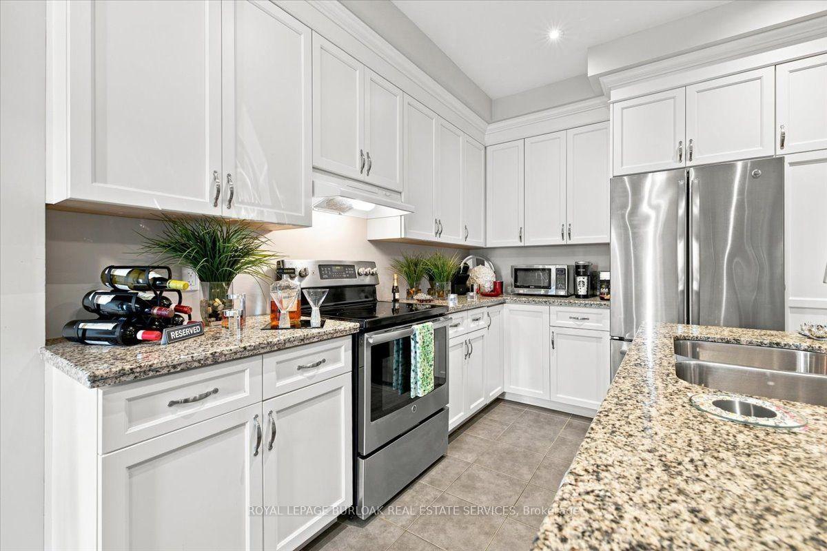 Photo 18 of 53 Sonoma Valley Crescent, Hamilton, Mewburn — HOMEH