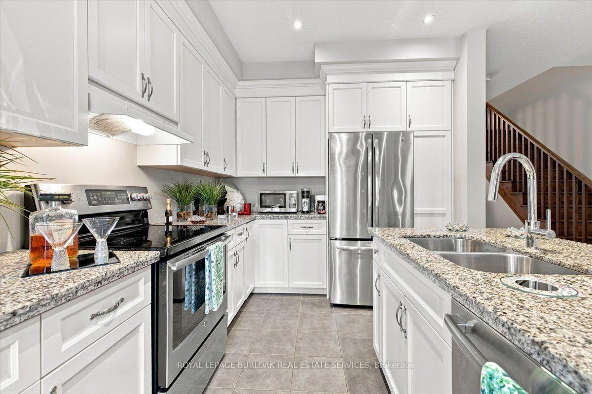 Photo 19 of 53 Sonoma Valley Crescent, Hamilton, Mewburn — HOMEH