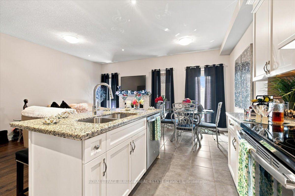 Photo 20 of 53 Sonoma Valley Crescent, Hamilton, Mewburn — HOMEH