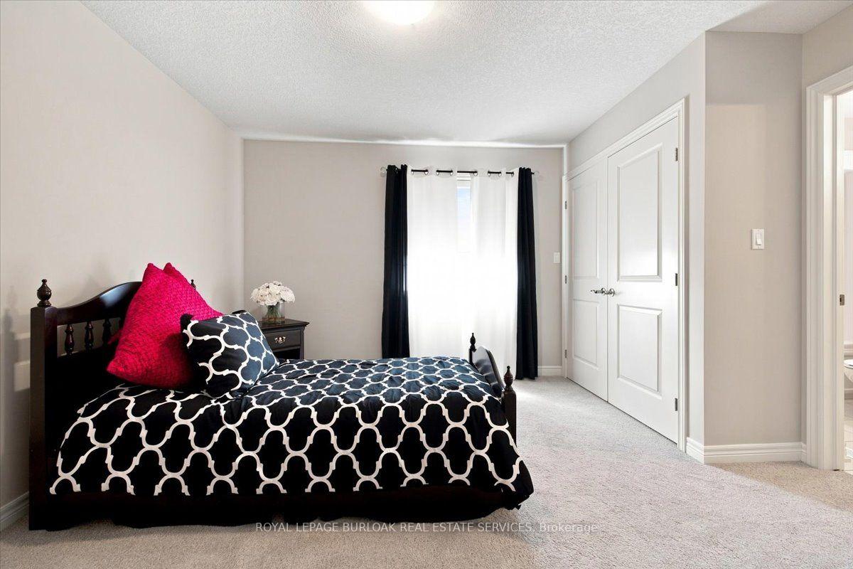 Photo 28 of 53 Sonoma Valley Crescent, Hamilton, Mewburn — HOMEH