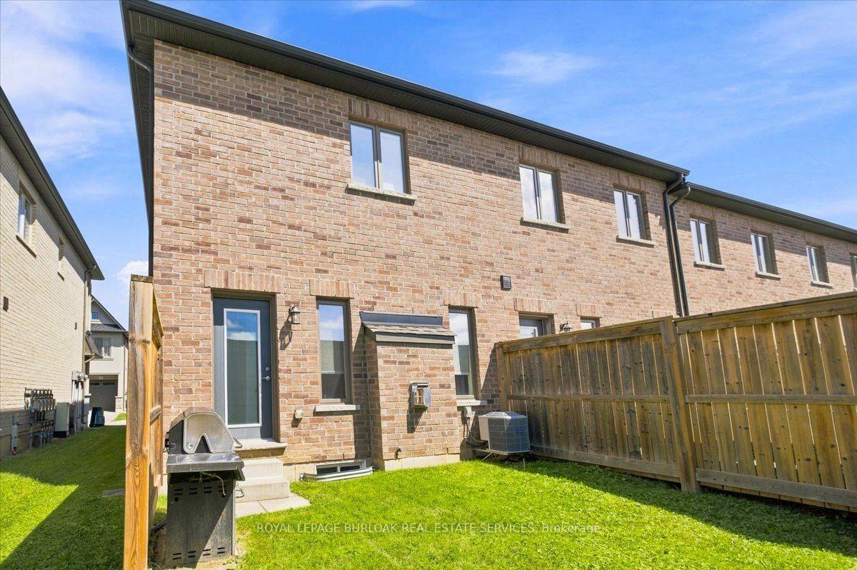 Photo 39 of 53 Sonoma Valley Crescent, Hamilton, Mewburn — HOMEH