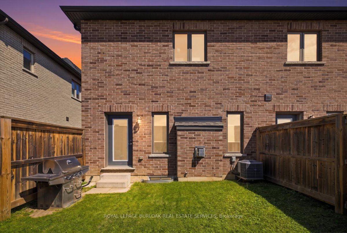 Photo 41 of 53 Sonoma Valley Crescent, Hamilton, Mewburn — HOMEH